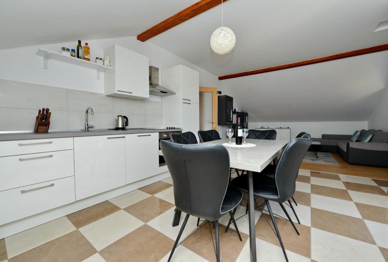 Apartments Blaza Божава Екстер'єр фото