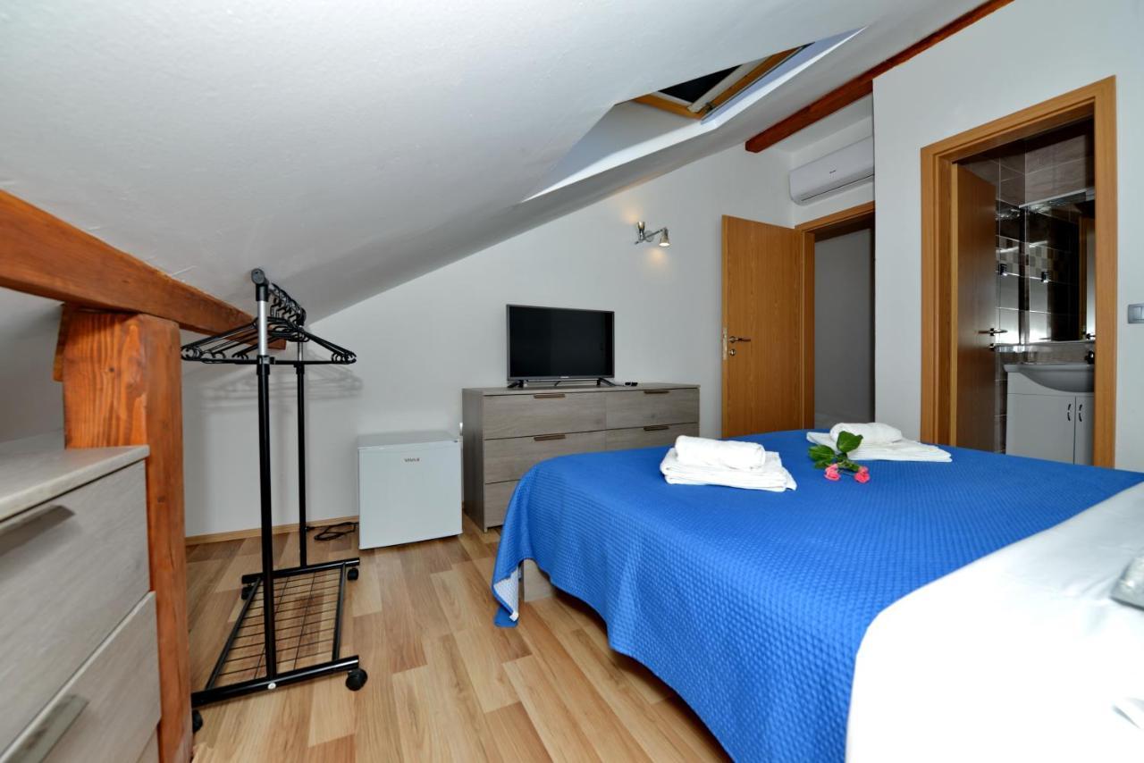 Apartments Blaza Божава Екстер'єр фото