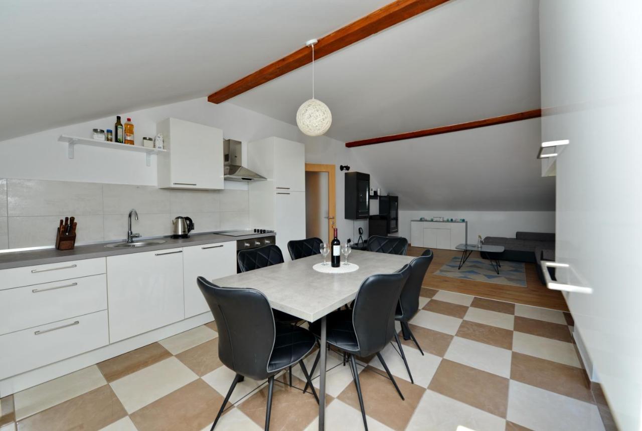 Apartments Blaza Божава Екстер'єр фото