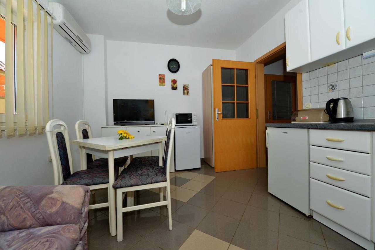 Apartments Blaza Божава Екстер'єр фото