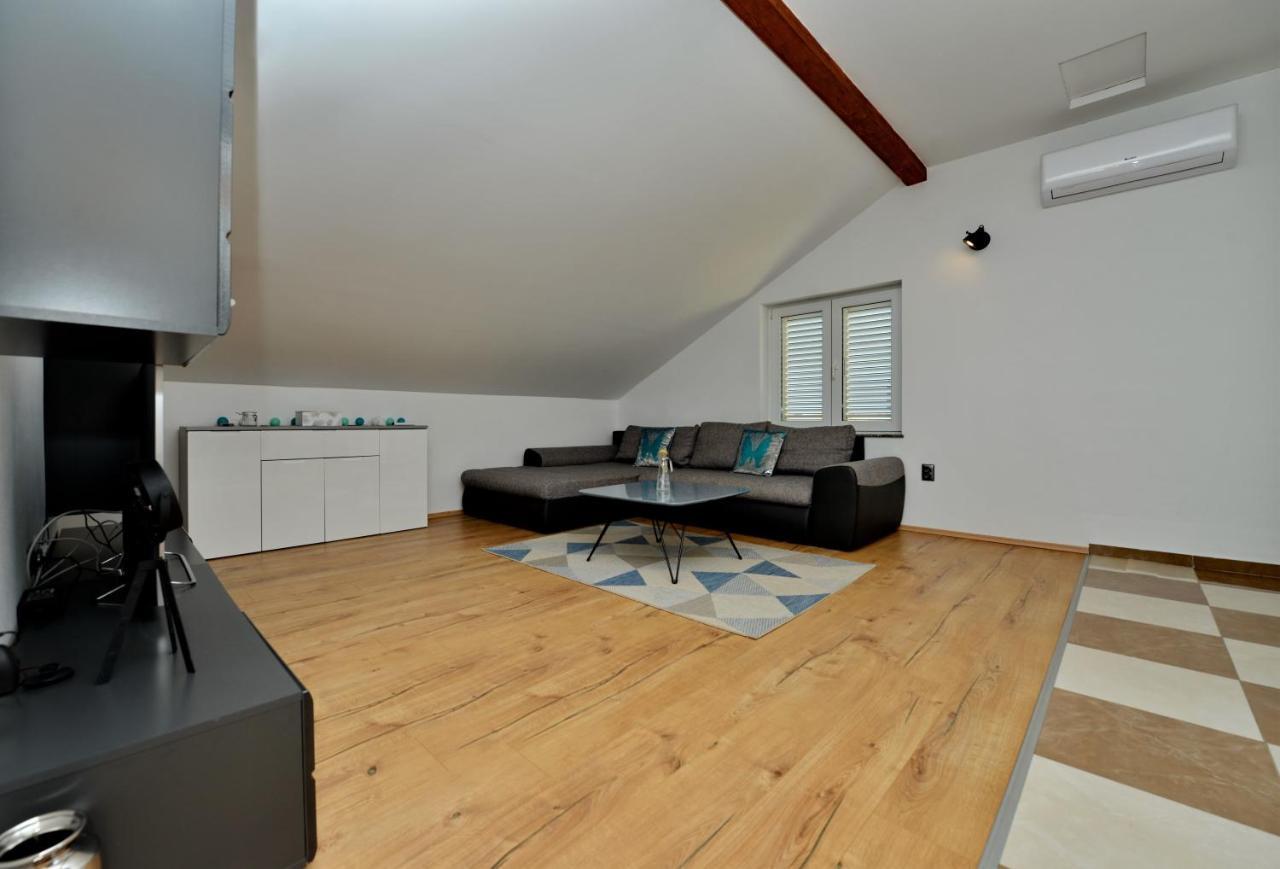 Apartments Blaza Божава Екстер'єр фото