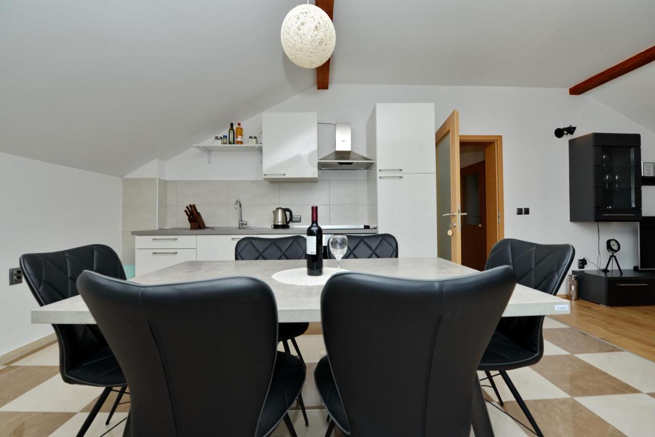 Apartments Blaza Божава Екстер'єр фото