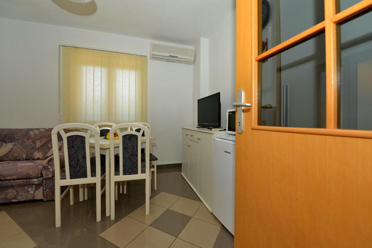 Apartments Blaza Божава Екстер'єр фото