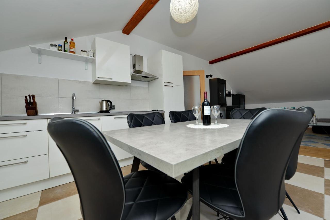 Apartments Blaza Божава Екстер'єр фото