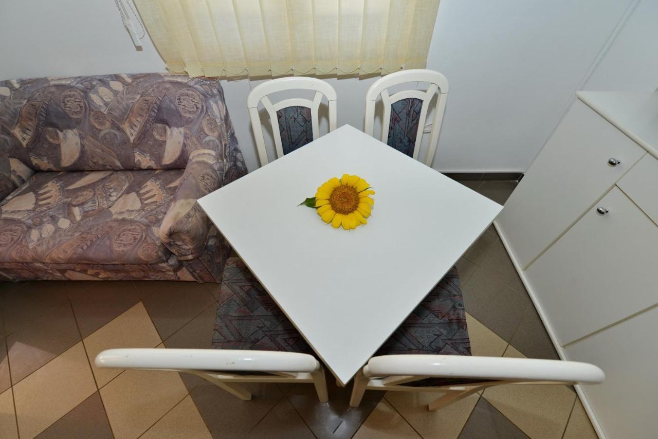 Apartments Blaza Божава Екстер'єр фото